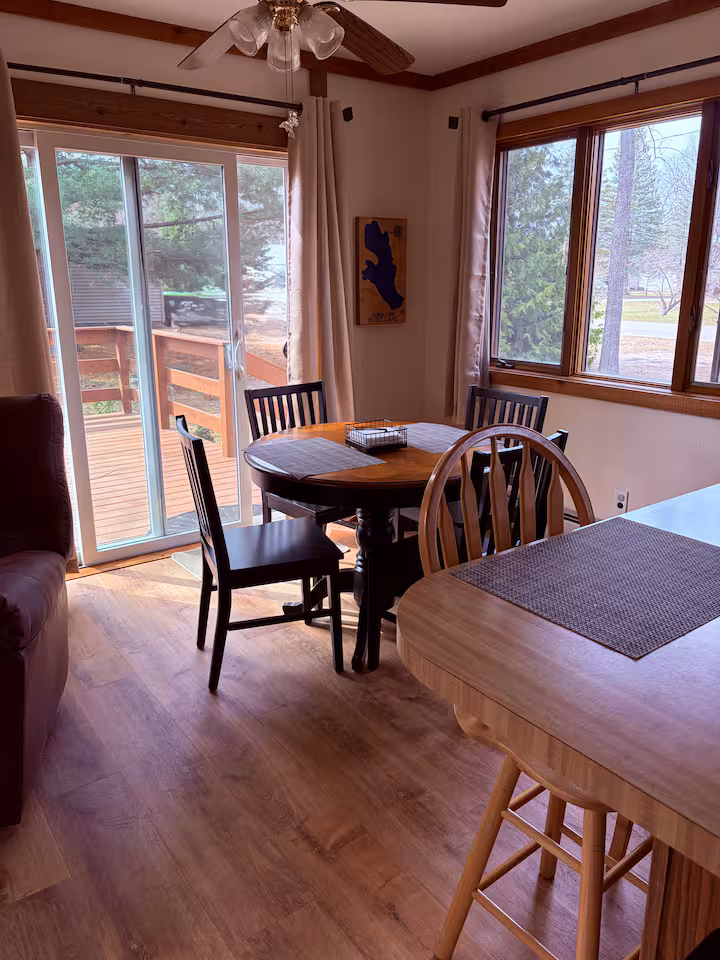 Dining area at Clink's Cabin